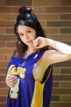 日韩美女在线免费观看_高清迅雷下载